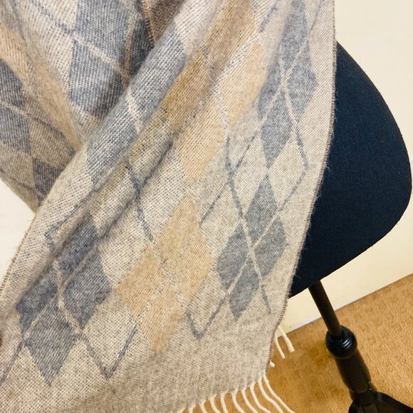 Cejon Argyle Scarf Made in Italy Soft Tan Brown Tassel - Picture 4 of 6